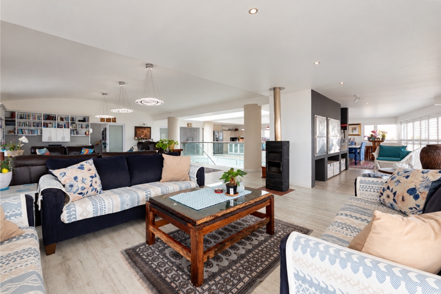 4 Bedroom Property for Sale in Paradise Beach Western Cape